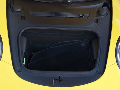 Used 2019 Porsche 911 Carrera 4S image 16