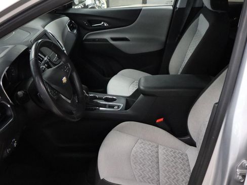 Used 2022 Chevrolet Equinox LT image 9