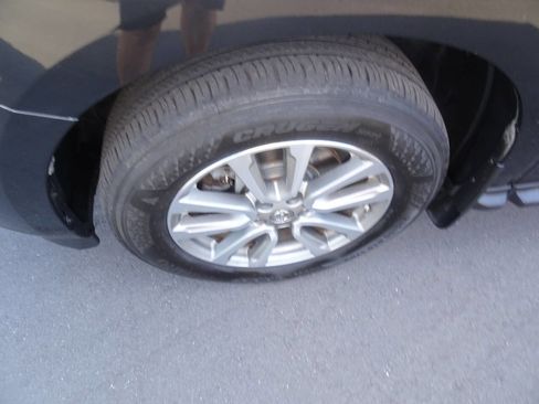 Used 2015 Nissan Pathfinder S image 8