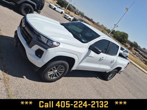 Used 2024 Chevrolet Colorado LT w/ LT Convenience Package II RWD image 2