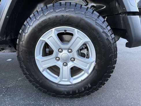 Used 2022 Jeep Wrangler Unlimited Sport AWD/4WD image 57