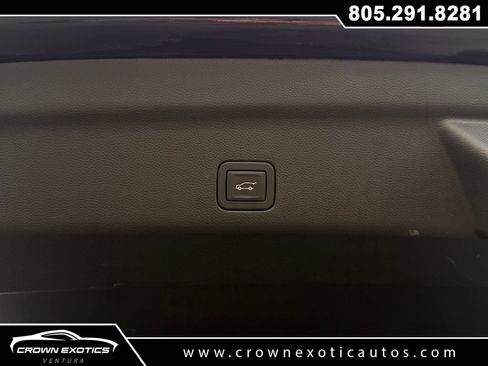 Used 2024 Cadillac Escalade V w/ LPO, ONYX Package AWD/4WD image 43