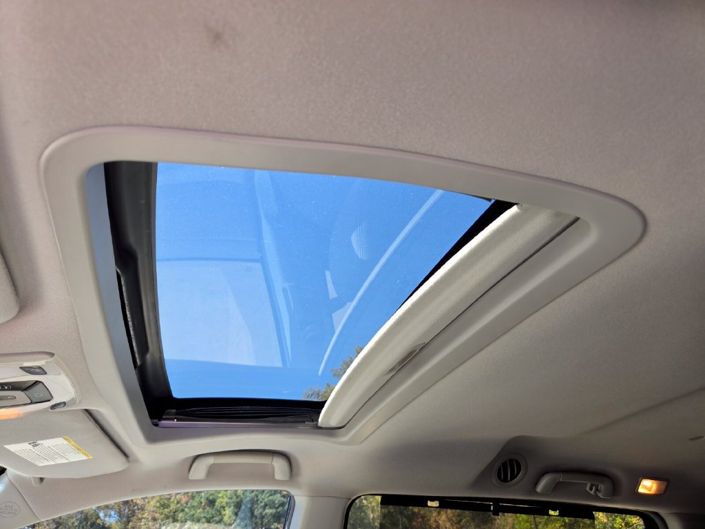Used 2013 Toyota Sienna XLE FWD image 11
