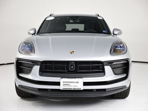 Certified 2026 Porsche Macan AWD/4WD image 10