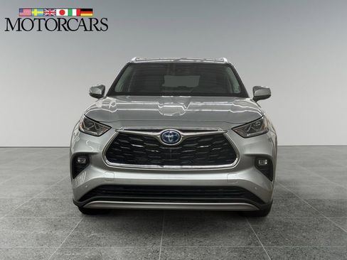 Used 2023 Toyota Highlander Platinum image 8