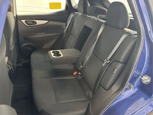 Used 2022 Nissan Rogue Sport S image 14