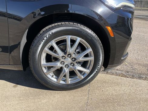 Used 2022 Buick Enclave Premium w/ Experience Buick Package image 59