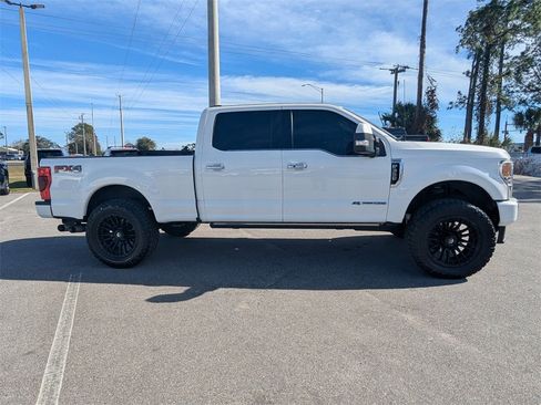 Used 2022 Ford F350 Limited image 3