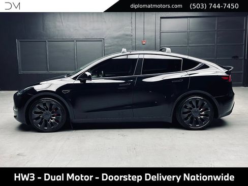 Used 2023 Tesla Model Y Performance AWD/4WD image 4