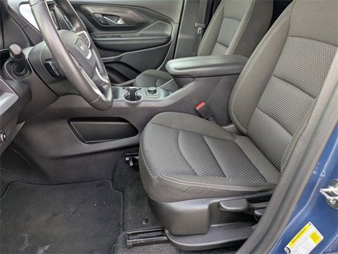 Used 2024 GMC Terrain SLE image 12
