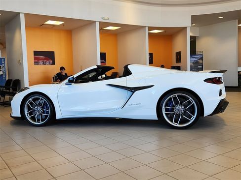 New 2026 Chevrolet Corvette Z06 w/ Chrome Exterior Badge Package image 2