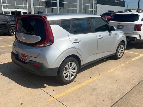 Used 2020 Kia Soul LX FWD image 6
