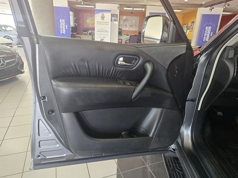 Used 2022 Nissan Armada SV RWD image 7