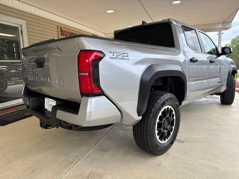 Used 2024 Toyota Tacoma TRD Off-Road AWD/4WD image 7