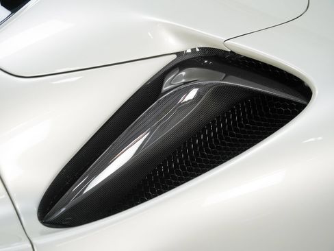 Used 2023 Ferrari SF90 Spider AWD/4WD image 21