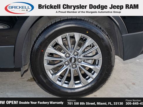 Used 2025 Cadillac XT4 Premium Luxury FWD image 39