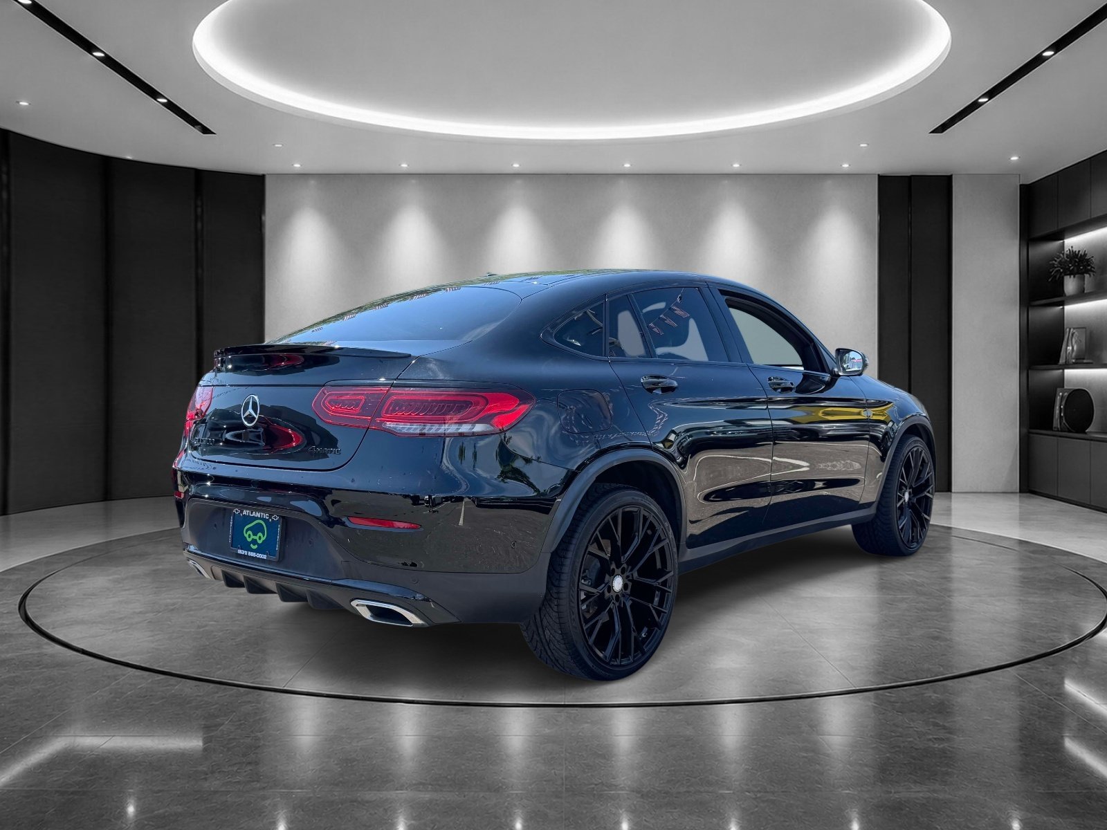 Used 2021 Mercedes-Benz GLC 300 4MATIC Coupe image 4