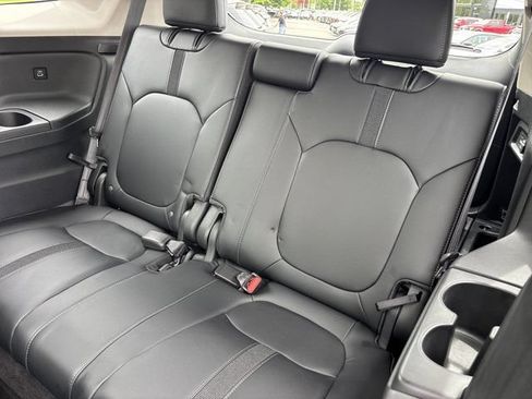 Used 2023 Honda Pilot Touring image 18
