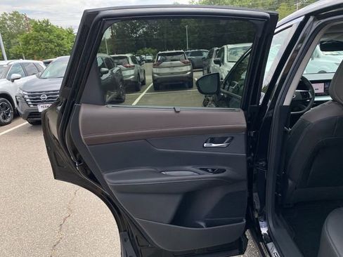 Used 2025 Nissan Murano Platinum AWD/4WD image 21