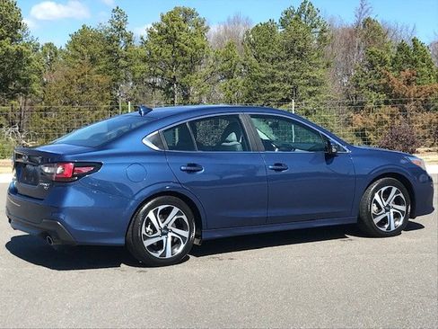 Used 2022 Subaru Legacy Limited XT image 3