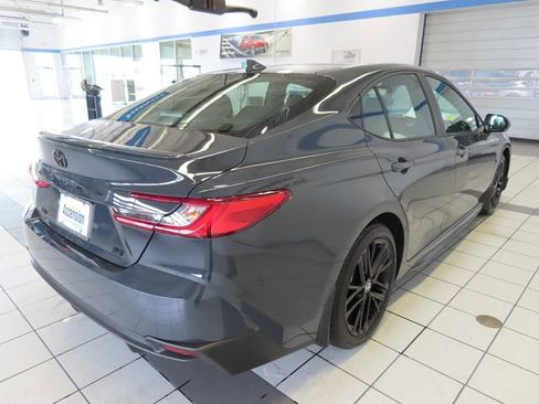 Used 2026 Toyota Camry SE w/ Convenience Package FWD image 13