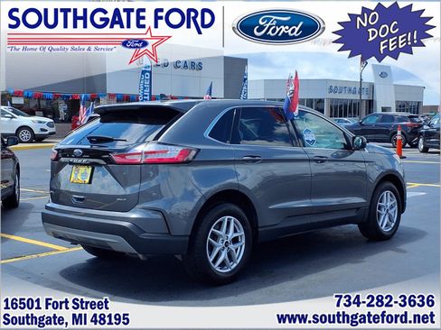 Used 2023 Ford Edge SEL w/ Convenience Package AWD/4WD image 2