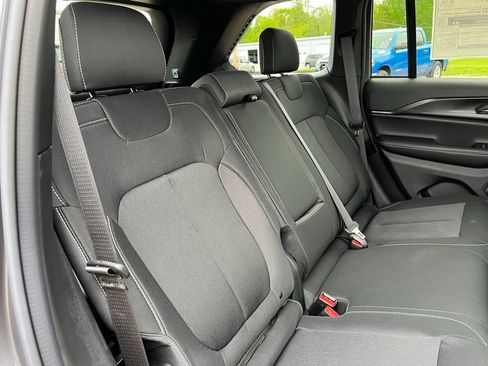 New 2026 Jeep Grand Cherokee Laredo X AWD/4WD image 19