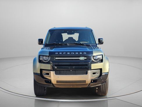 Used 2023 Land Rover Defender 110 X AWD/4WD image 6