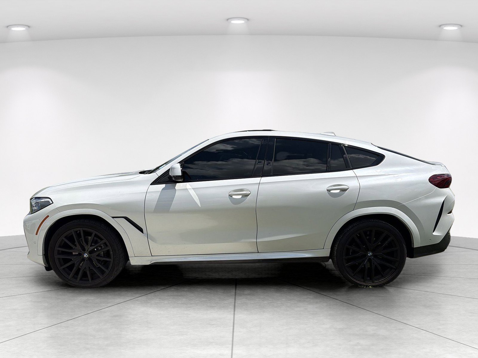 Used 2022 BMW X6 xDrive40i w/ Executive Package AWD/4WD image 7