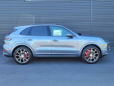 New 2026 Porsche Cayenne S image 8