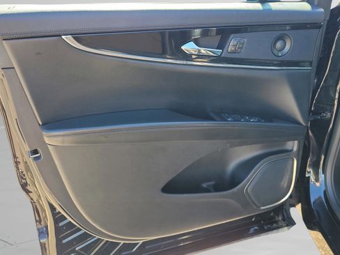 Used 2021 Lincoln Nautilus Reserve image 30