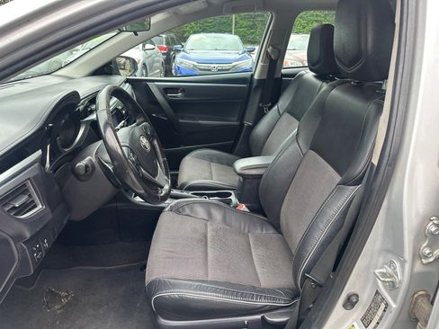 Used 2016 Toyota Corolla S image 9