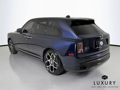 Used 2022 Rolls-Royce Cullinan Black Badge w/ Dark Exterior Package AWD/4WD image 8