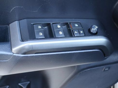 Used 2020 Toyota Tacoma TRD Off-Road w/ TRD Premium Off Road Package AWD/4WD image 20