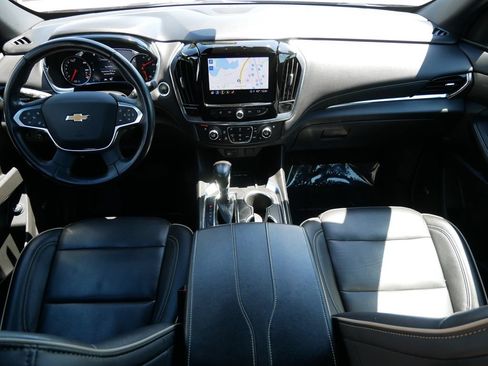 Used 2022 Chevrolet Traverse Premier w/ LPO, Blackout Package AWD/4WD image 13