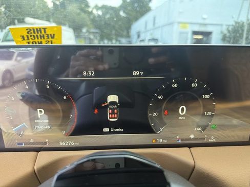 Used 2025 Nissan Armada Platinum Reserve RWD image 11