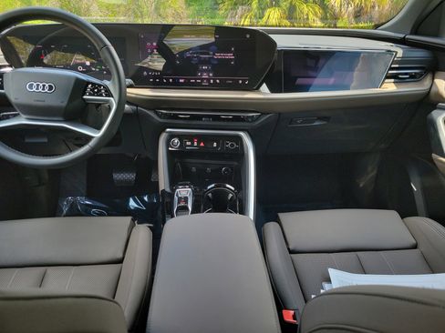 Certified 2025 Audi Q5 Prestige AWD/4WD image 14