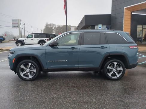 New 2026 Jeep Grand Cherokee Limited w/ Trailer Tow Package AWD/4WD image 7