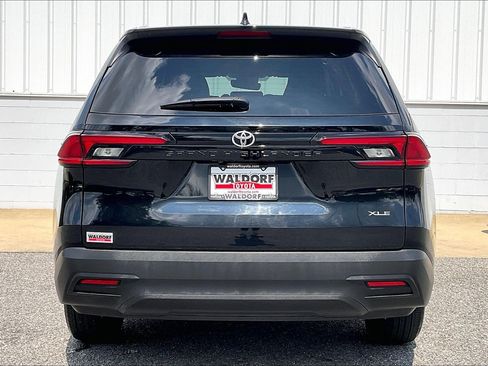 Used 2025 Toyota Grand Highlander FWD image 5