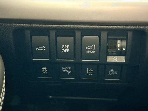 Used 2017 Subaru Outback 2.5i Premium AWD/4WD image 11