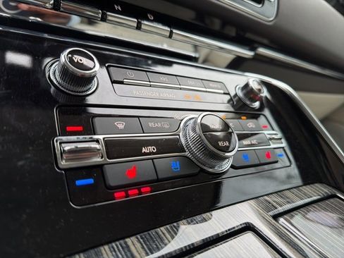 Used 2024 Lincoln Navigator Black Label image 18