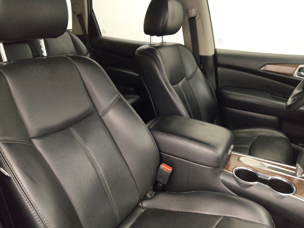Used 2017 Nissan Pathfinder Platinum FWD image 21