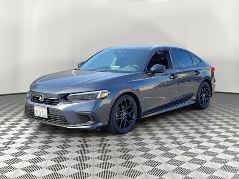 Used 2023 Honda Civic Sport image 3