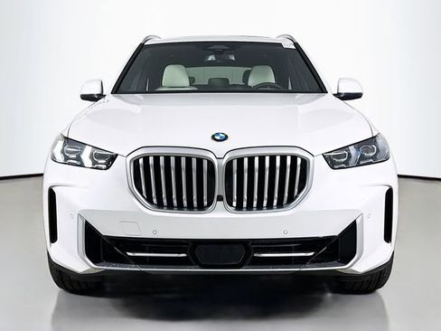 New 2026 BMW X5 xDrive40i w/ Climate Comfort Package image 2