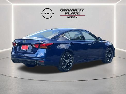 Used 2024 Nissan Altima 2.5 SR FWD image 24