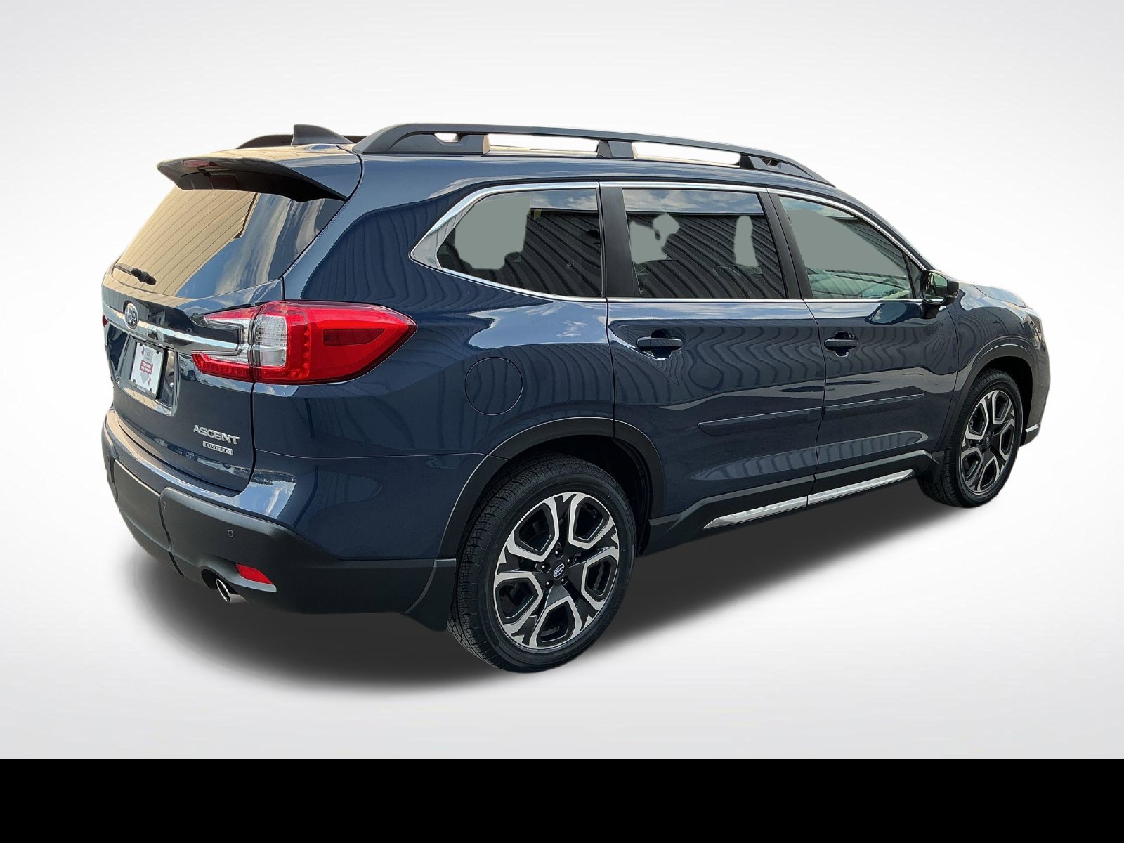Used 2024 Subaru Ascent Limited AWD/4WD image 5