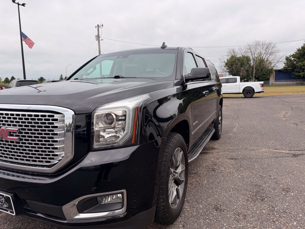 Used 2017 GMC Yukon XL Denali w/ Open Road Package AWD/4WD image 15