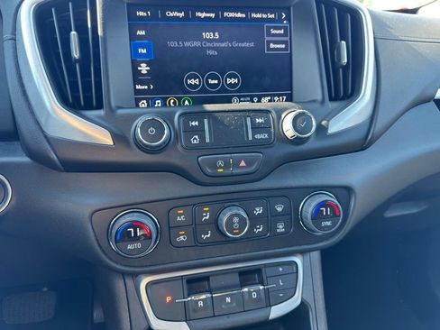Used 2023 GMC Terrain SLT w/ Infotainment Package II FWD image 12