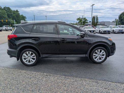 Used 2015 Toyota RAV4 Limited w/ Technology Package AWD/4WD image 6