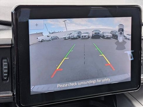 Used 2020 Ford Explorer XLT w/ Equipment Group 202A AWD/4WD image 14